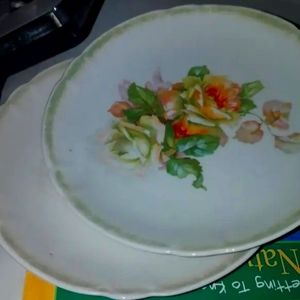 GERMAN VINTAGE/COLLECTIBLES - Set of 4 German Flower med size plates (not used)